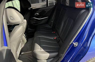 Седан BMW 3 Series 2023 в 
