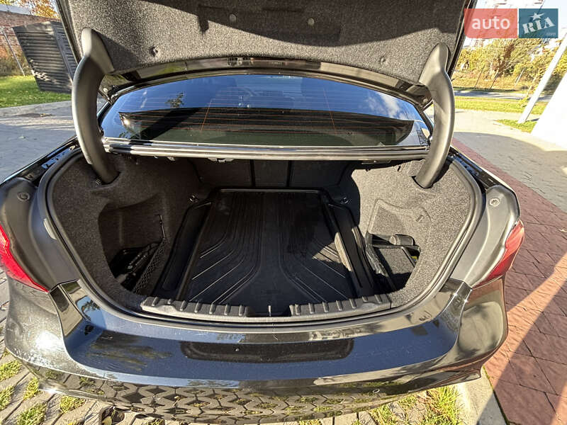 Седан BMW 3 Series 2017 в Львове фото 16 Седан BMW 3 Series 2017 в Львове