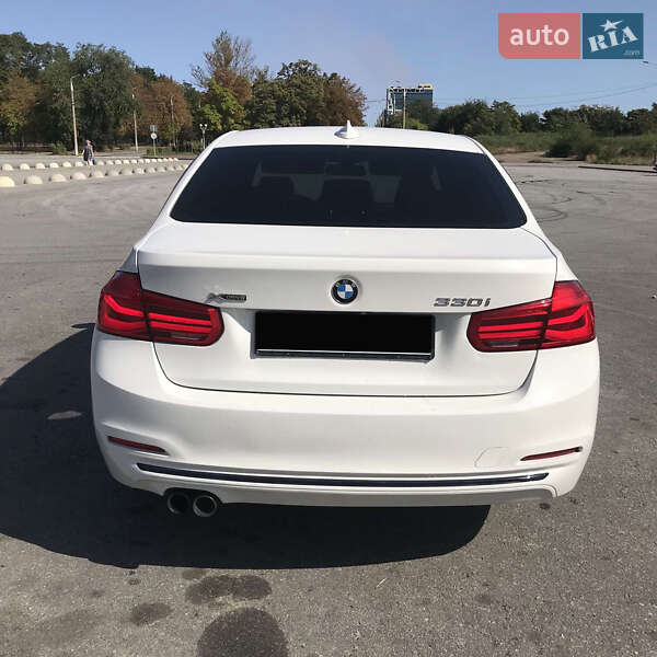 Седан BMW 3 Series 2018 в Дніпрі
