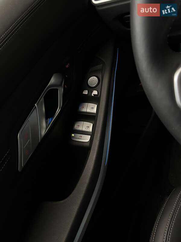 Седан BMW 3 Series 2024 в Киеве