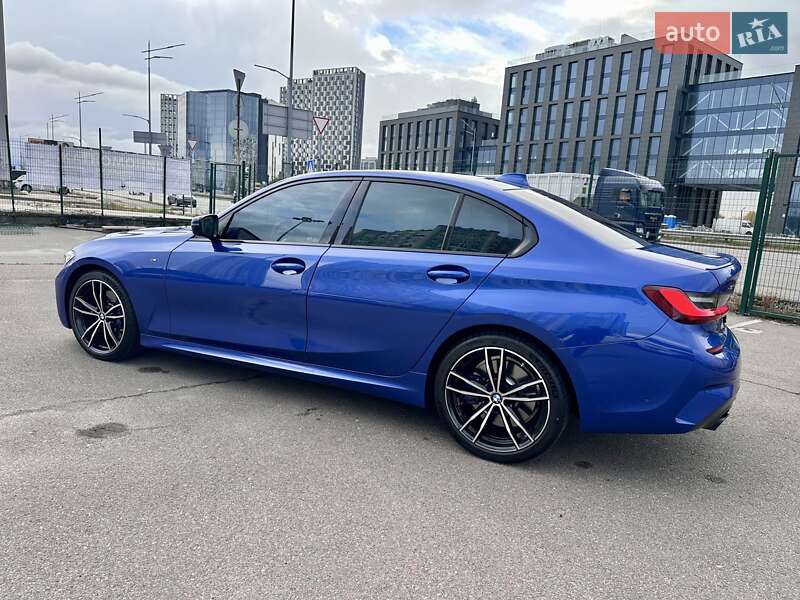 Седан BMW 3 Series 2022 в Киеве