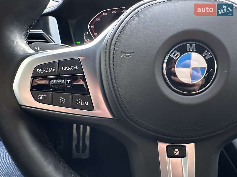 Седан BMW 3 Series 2022 в Киеве