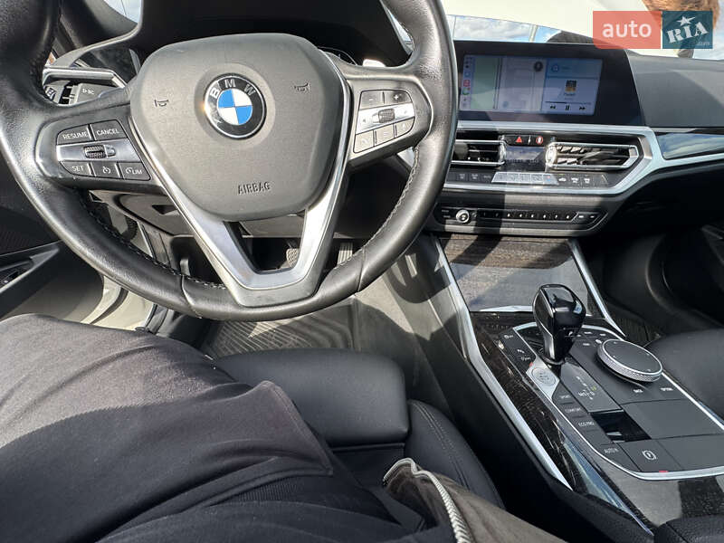 Седан BMW 3 Series 2020 в Кропивницком