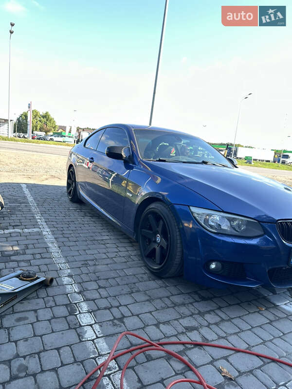 Купе BMW 3 Series 2013 в 