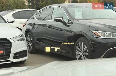 Седан BMW 3 Series 2019 в 
