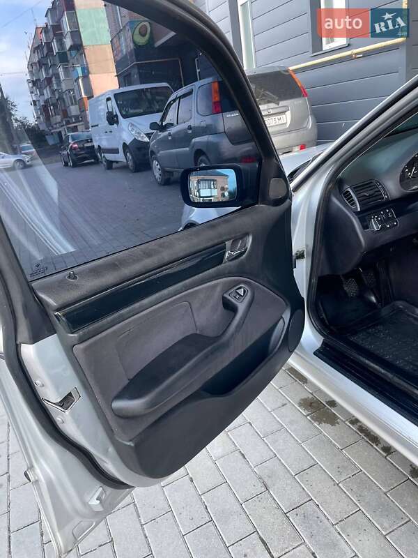 Седан BMW 3 Series 2002 в Полонном