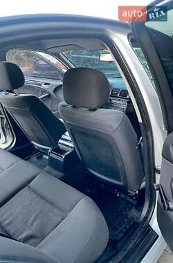 Седан BMW 3 Series 2002 в 