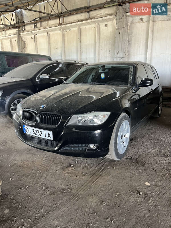 Универсал BMW 3 Series 2010 в Новониколаевке