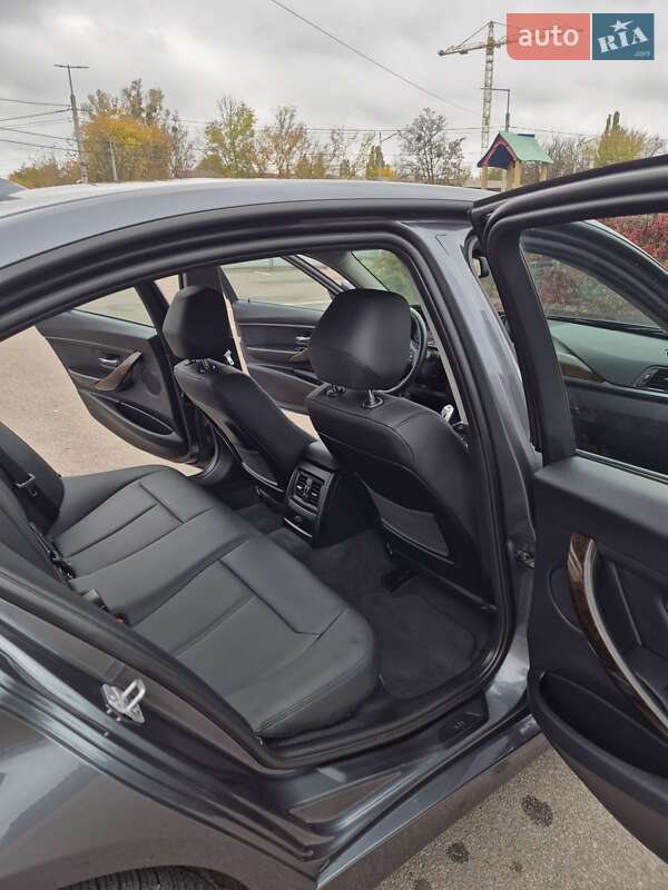 Седан BMW 3 Series 2015 в Києві фото 28 Седан BMW 3 Series 2015 в Києві