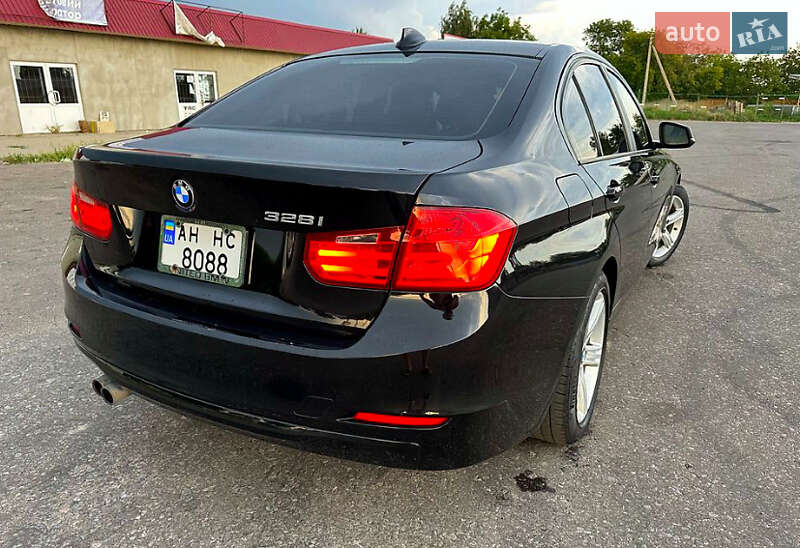 Седан BMW 3 Series 2013 в Львове