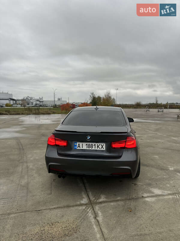 Седан BMW 3 Series 2015 в Коростене