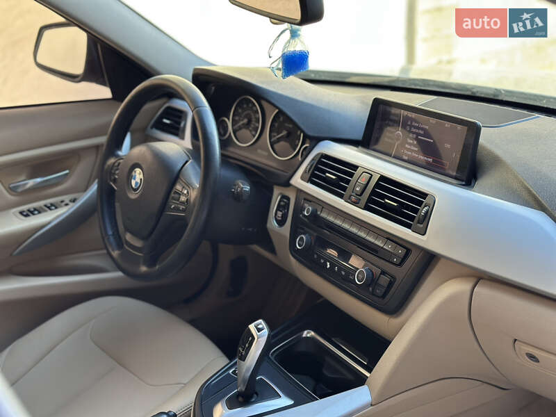 Седан BMW 3 Series 2012 в Ужгороде