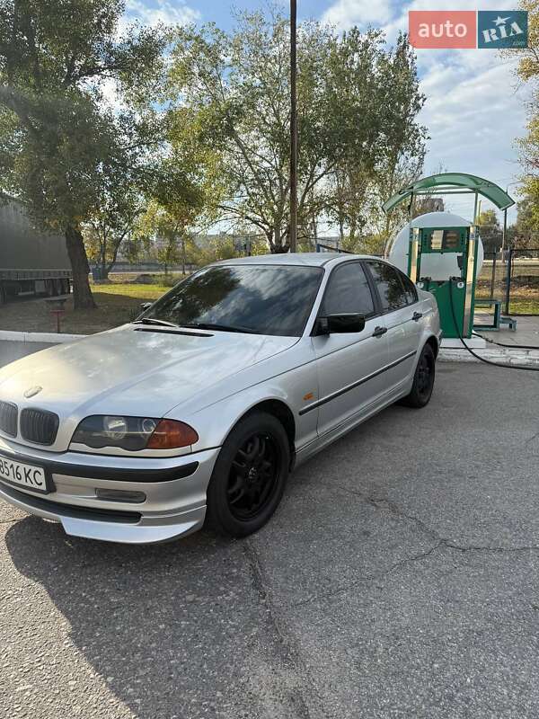 Седан BMW 3 Series 1998 в Запорожье