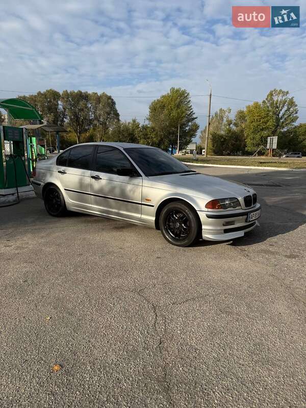 Седан BMW 3 Series 1998 в Запорожье