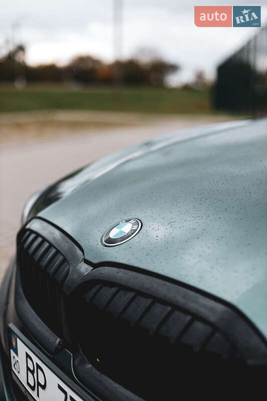 Седан BMW 3 Series 2020 в Бучаче