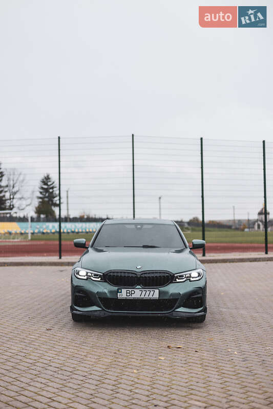 Седан BMW 3 Series 2020 в Бучаче