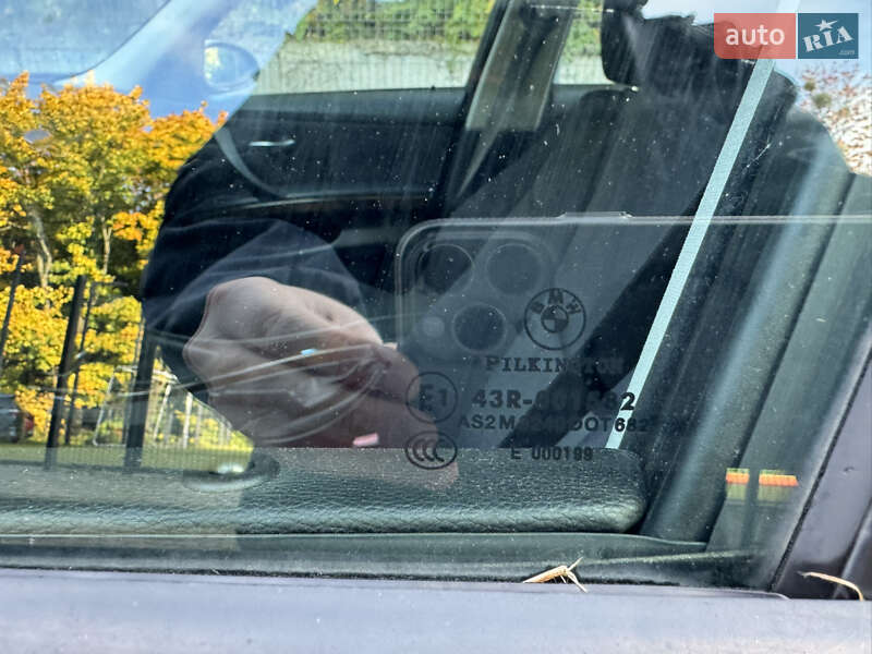 Седан BMW 3 Series 2005 в Львове