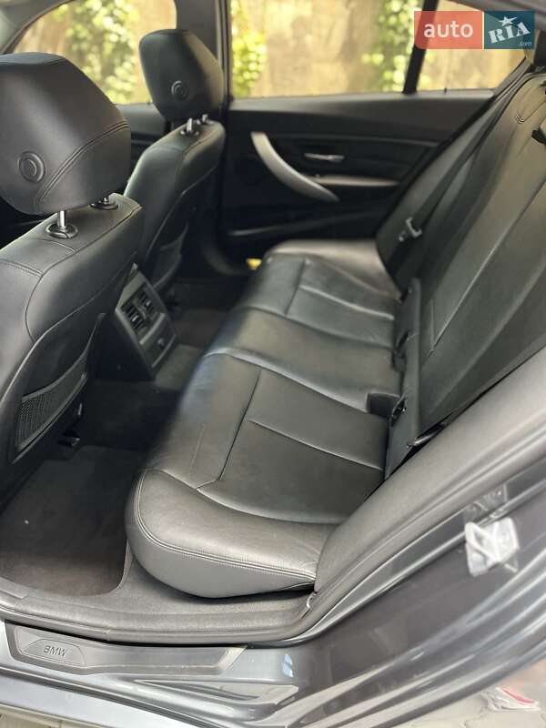 Седан BMW 3 Series 2013 в Хмельницькому