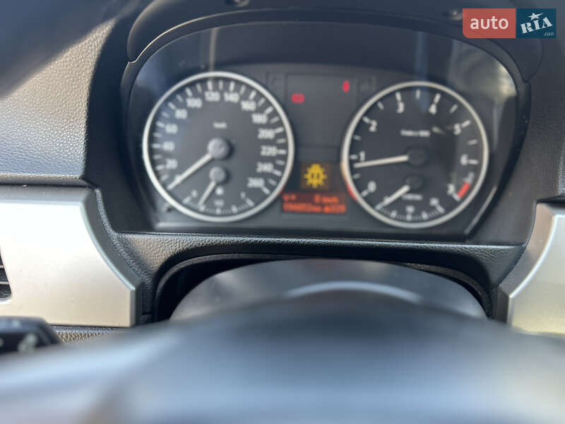 Седан BMW 3 Series 2005 в Луцке