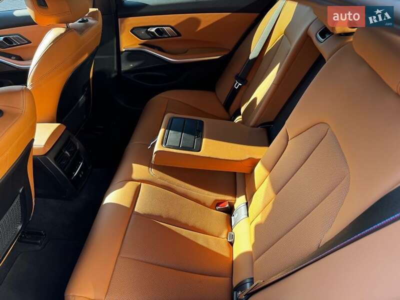 Седан BMW 3 Series 2023 в Львове