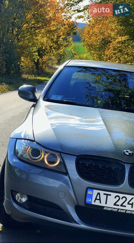 Седан BMW 3 Series 2009 в Бурштині