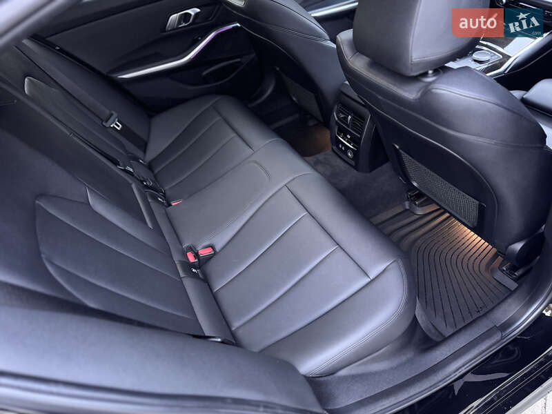 Седан BMW 3 Series 2019 в Сарнах фото 19 Седан BMW 3 Series 2019 в Сарнах