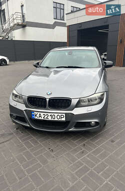 Седан BMW 3 Series 2010 в Черкасах