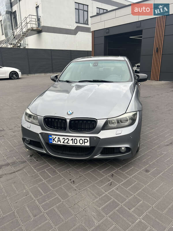 Седан BMW 3 Series 2010 в Черкасах фото Седан BMW 3 Series 2010 в Черкасах