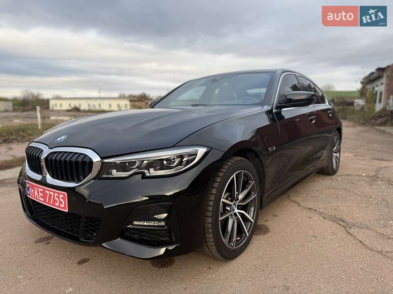 Седан BMW 3 Series 2022 в Киеве фото Седан BMW 3 Series 2022 в Киеве