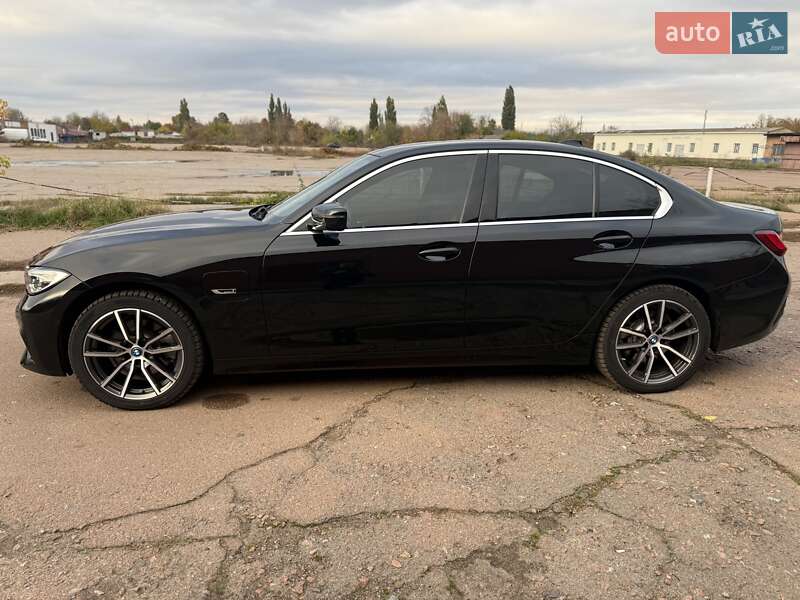 Седан BMW 3 Series 2022 в Киеве фото 7 Седан BMW 3 Series 2022 в Киеве
