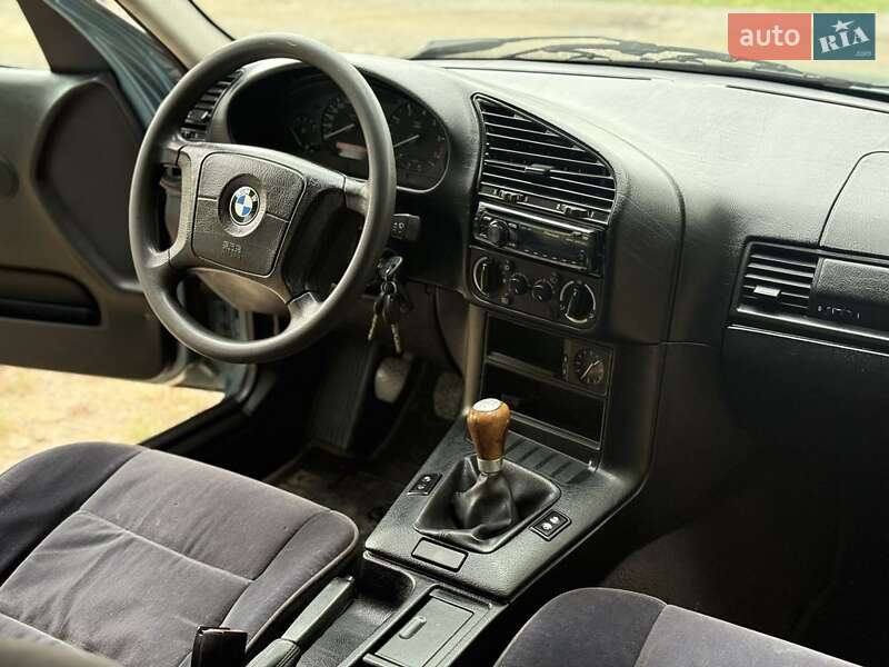 BMW 3 Series 1995 BMW 3 Series 1995
