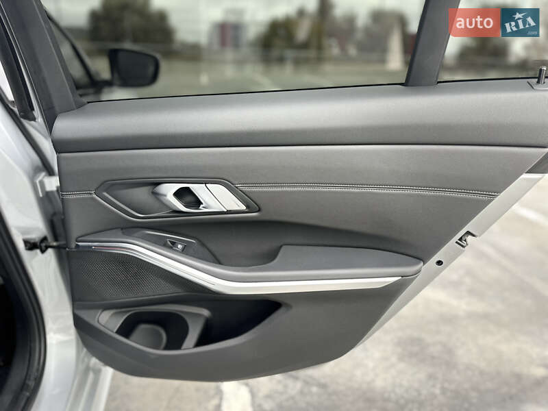 Седан BMW 3 Series 2021 в Києві фото 26 Седан BMW 3 Series 2021 в Києві