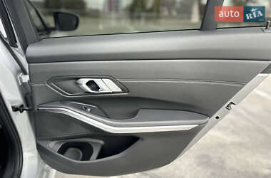 Седан BMW 3 Series 2021 в 