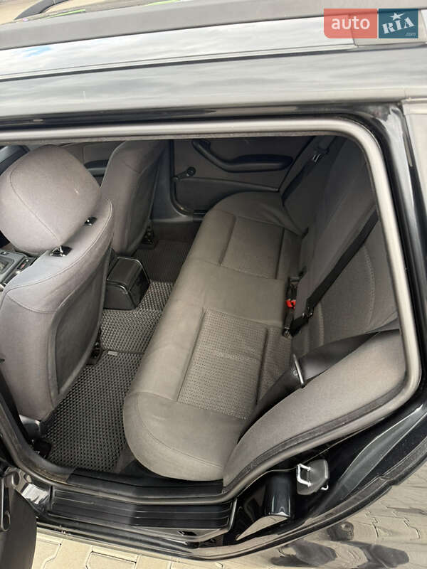 Универсал BMW 3 Series 2003 в Стрые фото 14 Универсал BMW 3 Series 2003 в Стрые