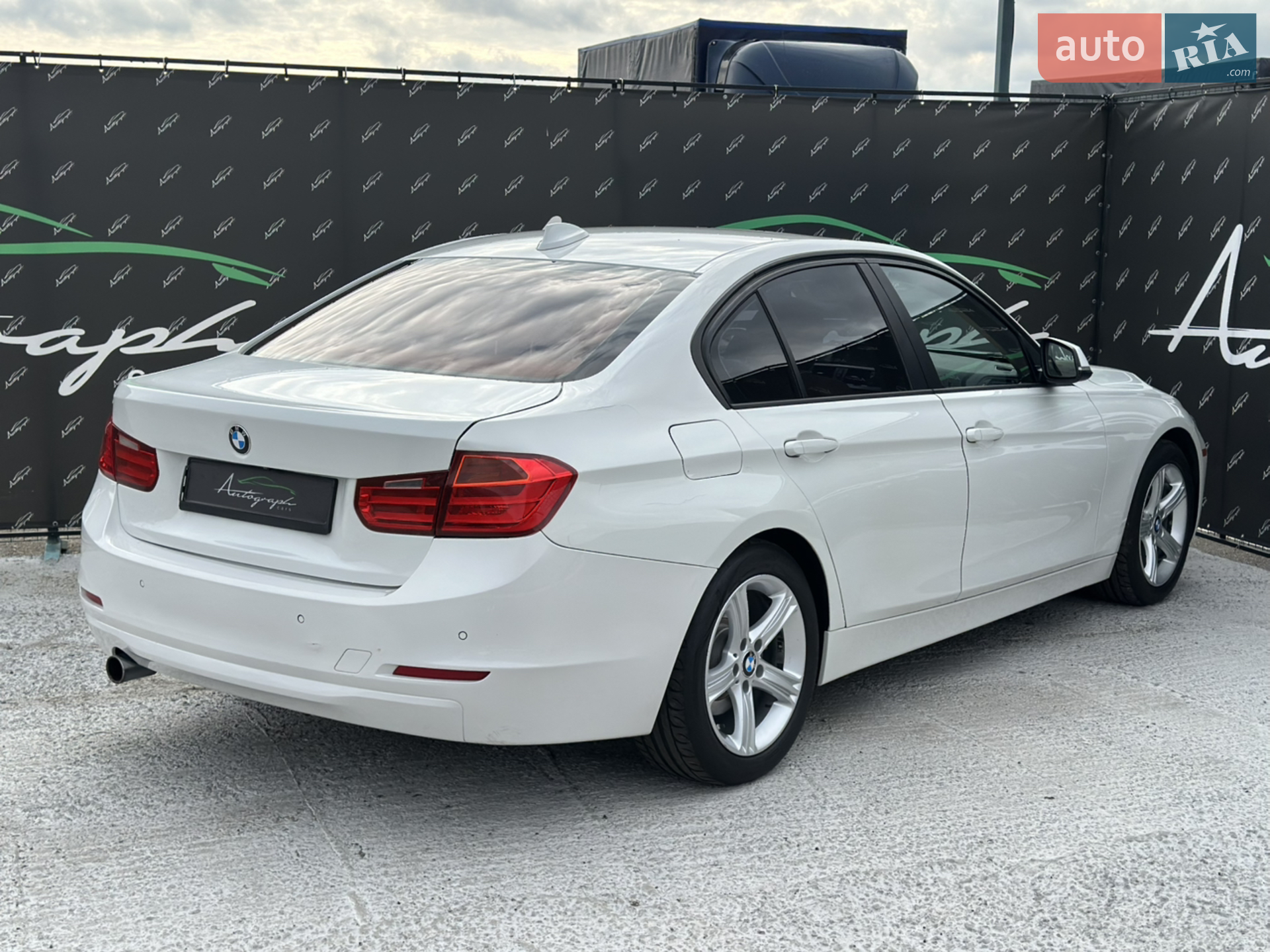 2015 BMW 3er - мініатюра 2