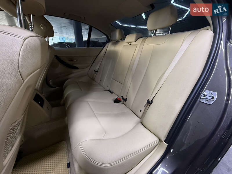 Седан BMW 3 Series 2014 в Одессе