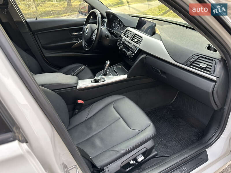 Седан BMW 3 Series 2017 в Ужгороде фото 35 Седан BMW 3 Series 2017 в Ужгороде