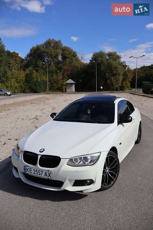 Купе BMW 3 Series 2010 в Днепре