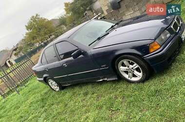 Седан BMW 3 Series 1996 в Надворной Седан BMW 3 Series 1996 в Надворной