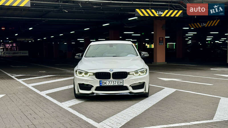 Седан BMW 3 Series 2016 в Киеве