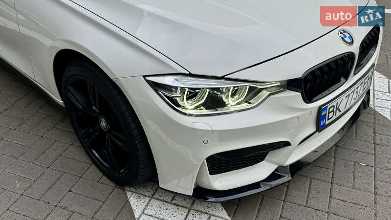 Седан BMW 3 Series 2016 в Киеве