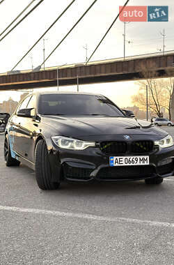 Седан BMW 3 Series 2015 в Дніпрі