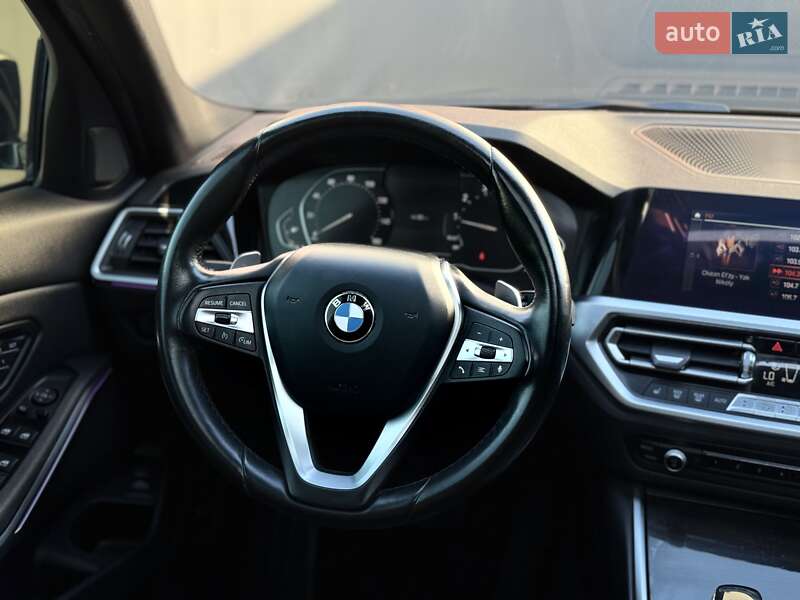 Седан BMW 3 Series 2021 в Львове