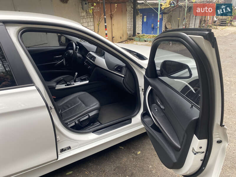 Седан BMW 3 Series 2012 в Обухове фото 13 Седан BMW 3 Series 2012 в Обухове