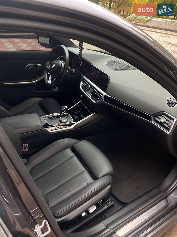 Седан BMW 3 Series 2019 в Киеве фото 17 Седан BMW 3 Series 2019 в Киеве