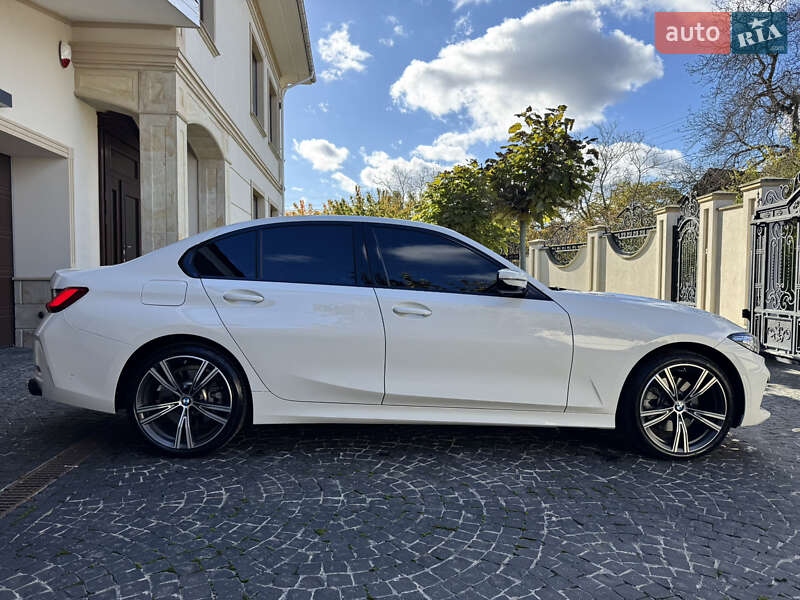 Седан BMW 3 Series 2023 в Львові