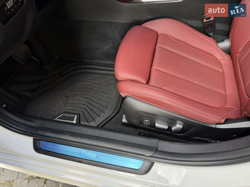 Седан BMW 3 Series 2023 в Львові