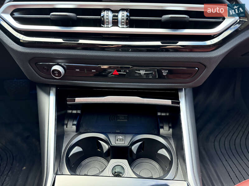 Седан BMW 3 Series 2023 в Львові