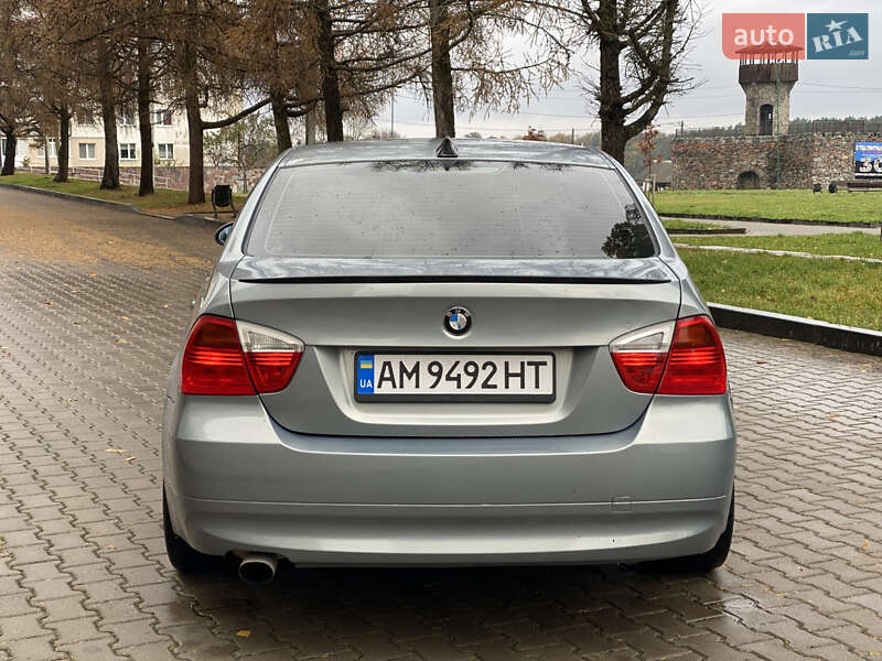 Седан BMW 3 Series 2005 в Звягеле