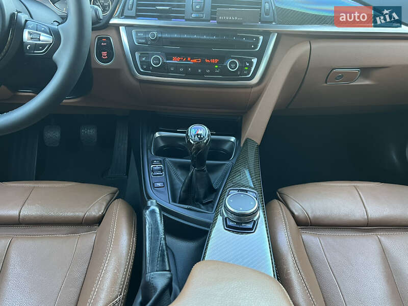 Седан BMW 3 Series 2015 в Трускавце